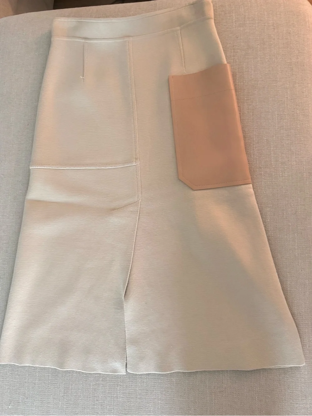 Sportmax Cream A-Line Skirt with Nude Contrast Pocket